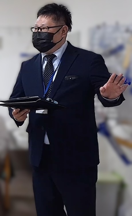 取締役社長 臼井 雅昭